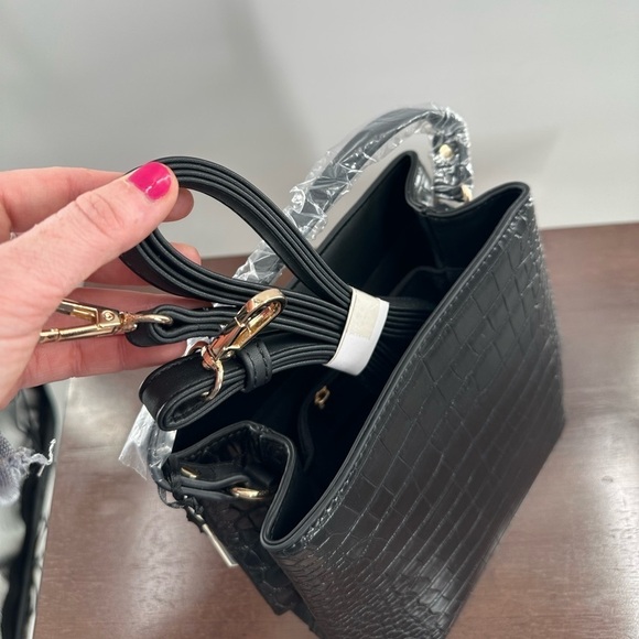 AOTA Elena Black Mock Crocadile Textured Bucket Bag Purse Handbag NWT - Picture 5 of 7